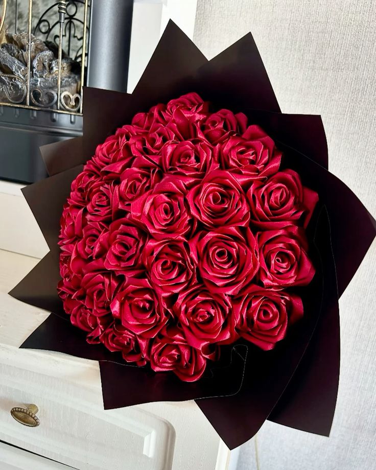 30 Piece Eternal Roses (Falling Hard) — Glitter-Free