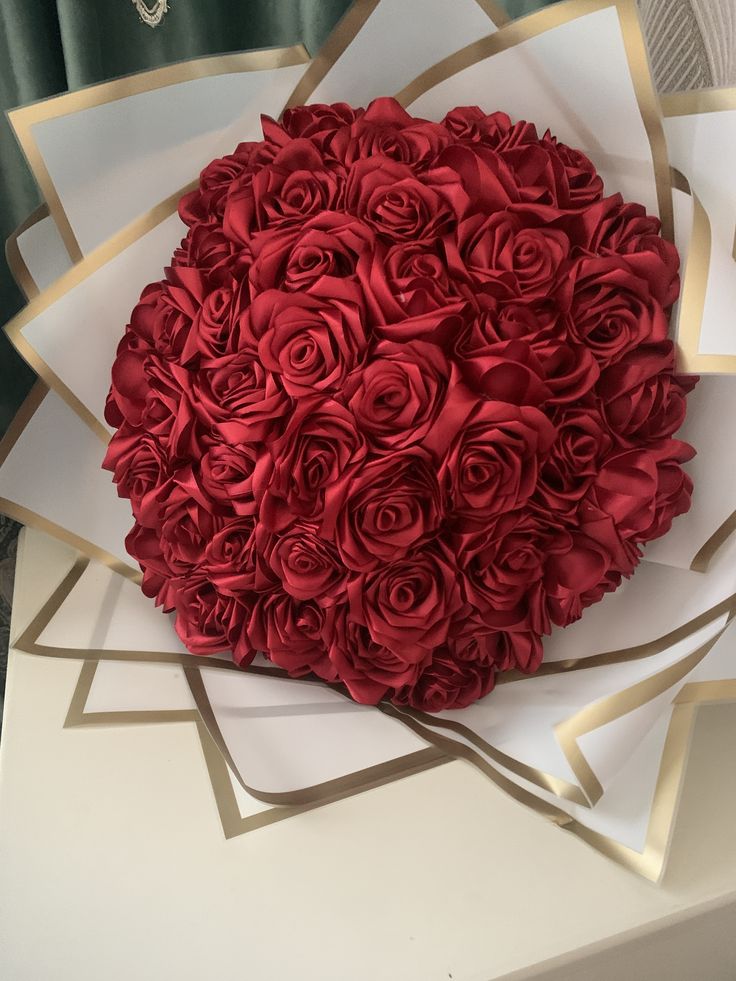 30 Piece Eternal Roses (Falling Hard) — Glitter-Free